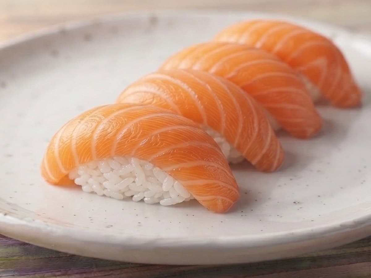 Nigiri Salmon